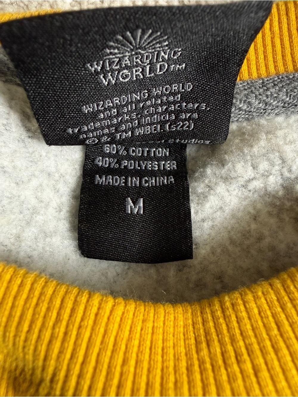 Harry Potter Hufflepuff Womens Medium Sweatshirt - Yellow Gray - Picture 5 of 11